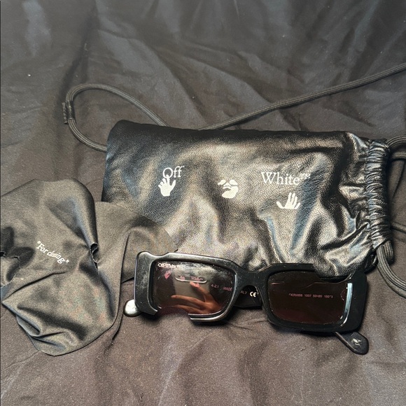 Off-White Black Rectangular Sunglasses with Pouch - Picture 8 of 9